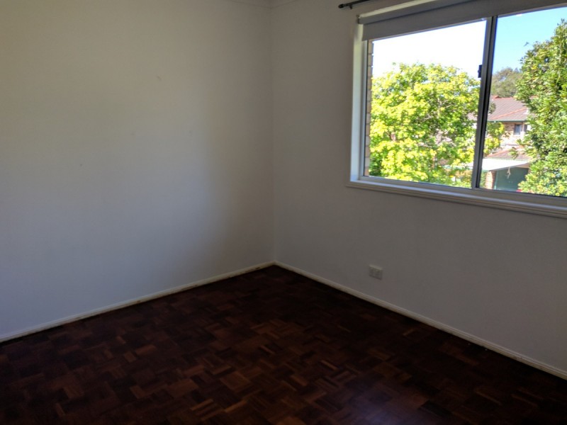 9 County Close, Parkwood QLD 4214