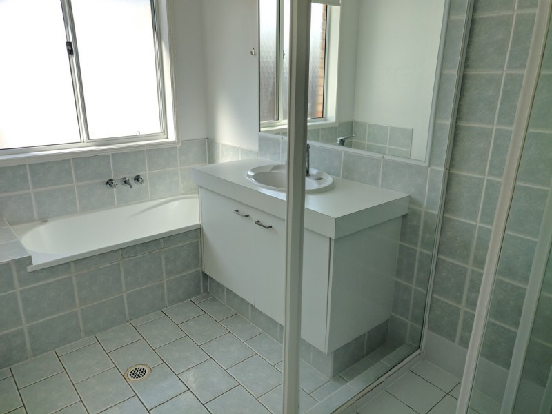 9 County Close, Parkwood QLD 4214