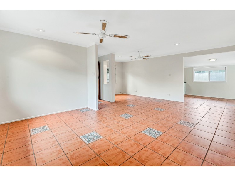 16 Skiff Street, Southport QLD 4215