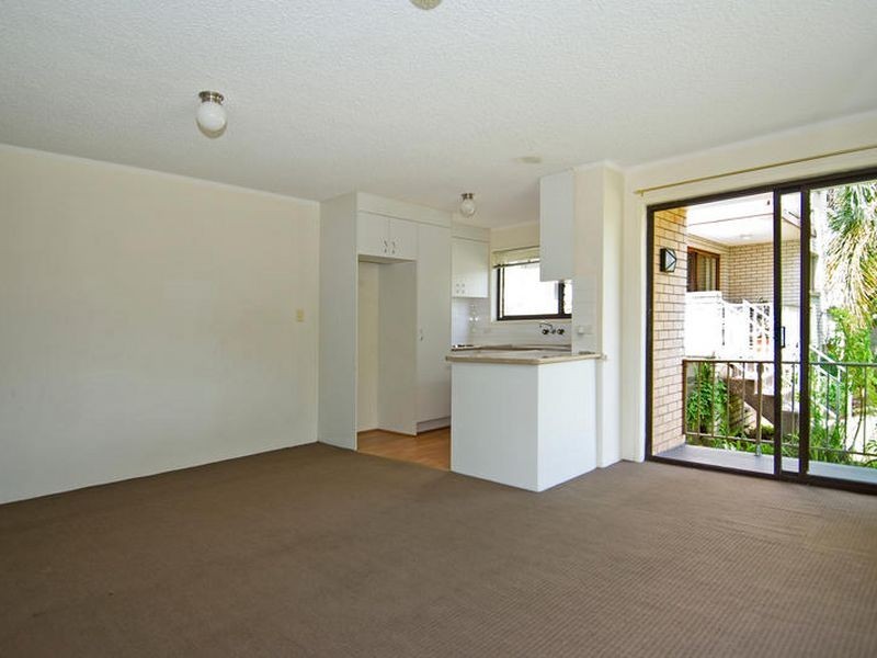 4/16 Andrews, Southport QLD 4215