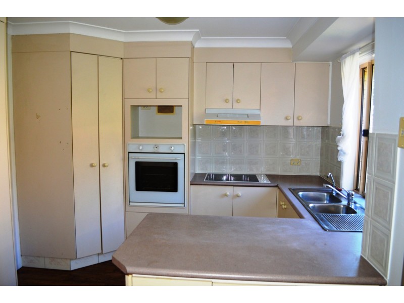 1/126 Falconer Street, Southport QLD 4215