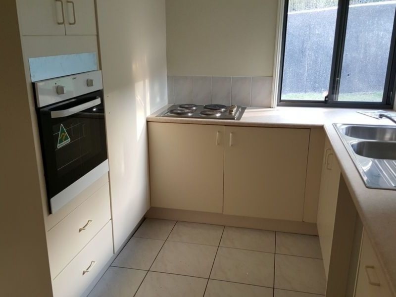 6 Drysdale Lane, Arundel QLD 4214