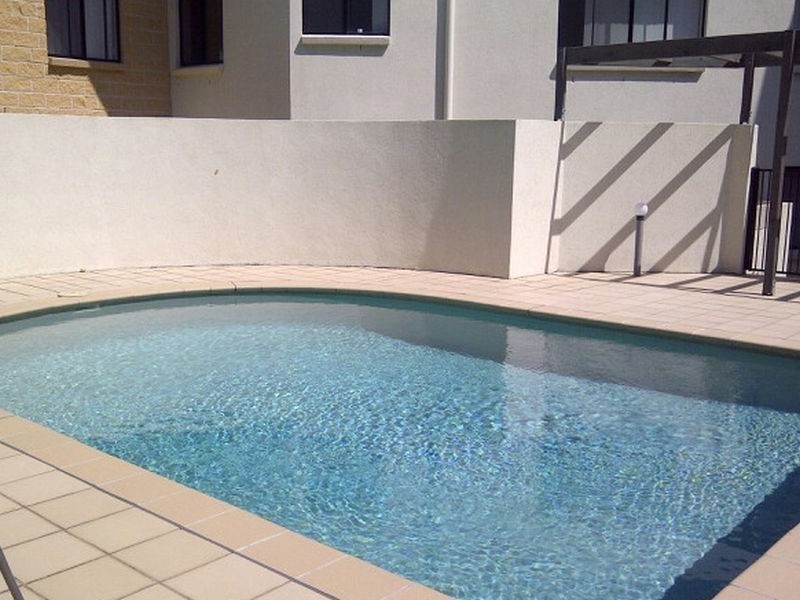 2/138 High, Southport QLD 4215