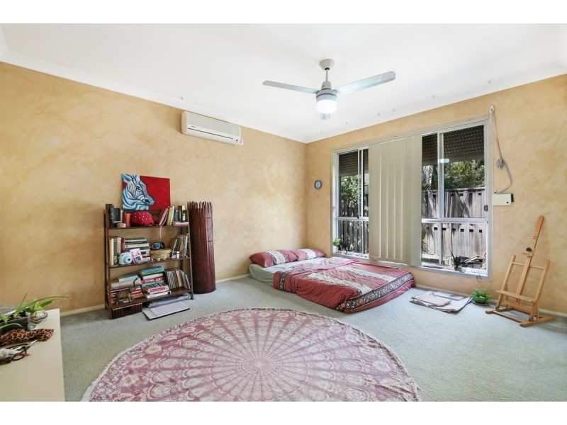 26 Madasin Close, Arundel QLD 4214