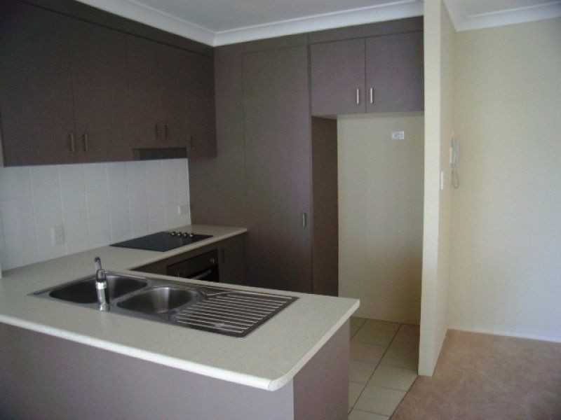 11/17 Lather St, Southport QLD 4215