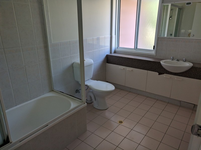 2/52 Margaret Street, Southport QLD 4215