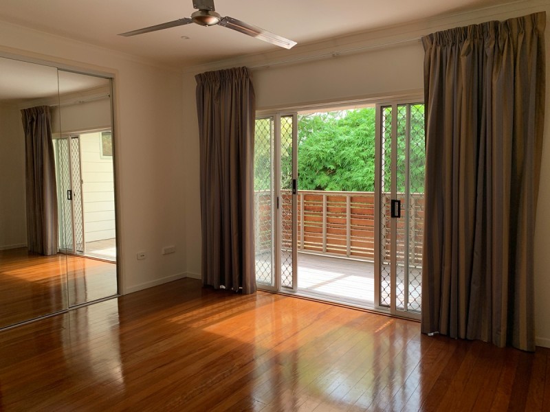 6 Schilling Avenue, Southport QLD 4215