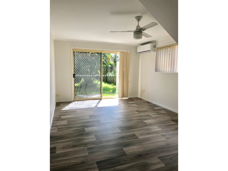 2/94 Worendo Street, Southport QLD 4215