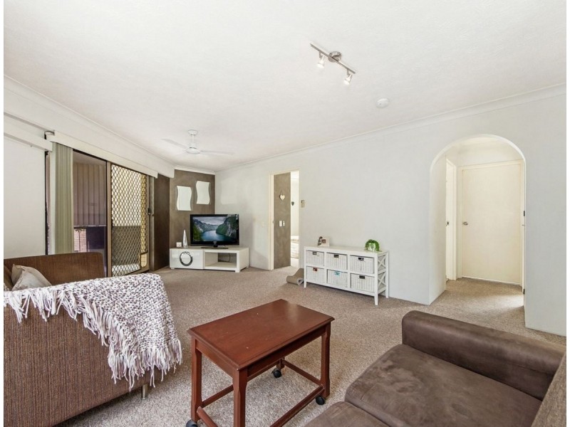 2/7 Lather Street, Southport QLD 4215