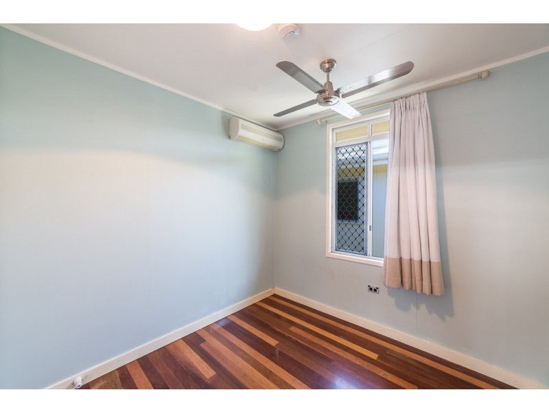 15 Sydney Street, Labrador QLD 4215