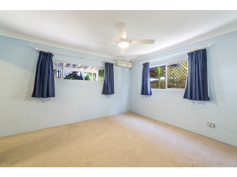 15 Sydney Street, Labrador QLD 4215