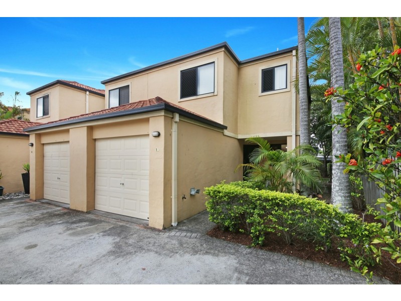 10/119 Pohlman Street, Southport QLD 4215