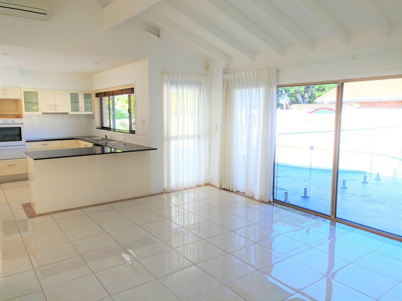 734 Nerang-Broadbeach Road, Carrara QLD 4211