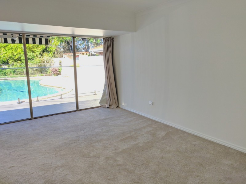 734 Nerang-Broadbeach Road, Carrara QLD 4211