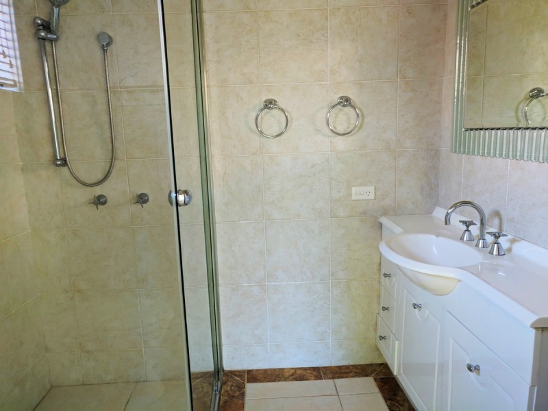 734 Nerang-Broadbeach Road, Carrara QLD 4211