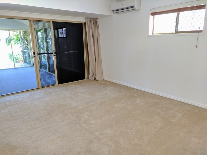 734 Nerang-Broadbeach Road, Carrara QLD 4211