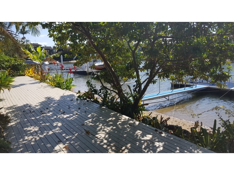 734 Nerang-Broadbeach Road, Carrara QLD 4211