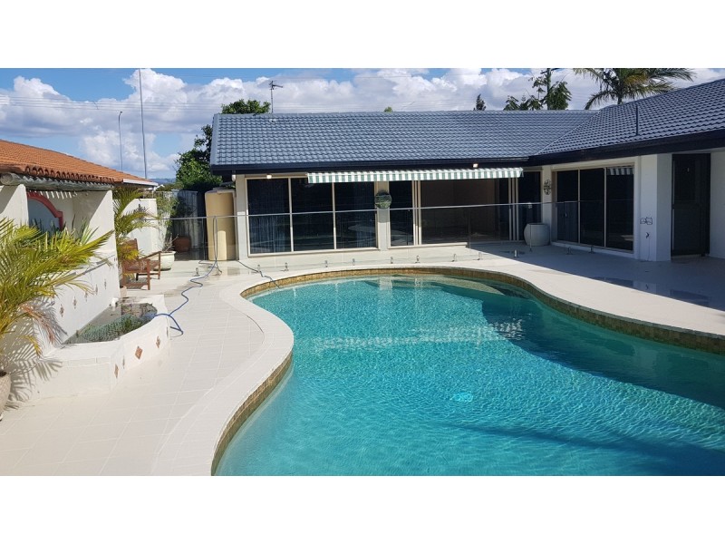 734 Nerang-Broadbeach Road, Carrara QLD 4211