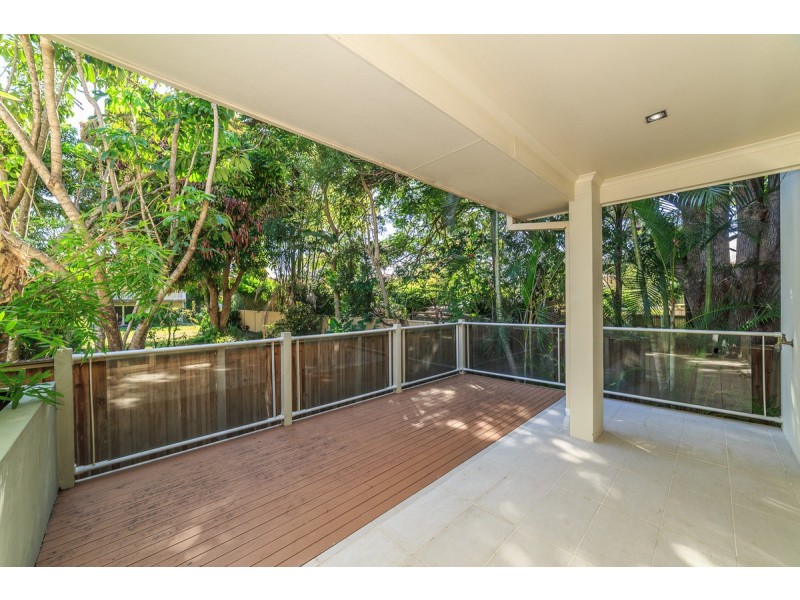 8/27 Gordon Street, Labrador QLD 4215