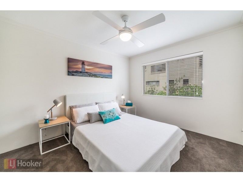 22/11 Breaker Street, Main Beach QLD 4217