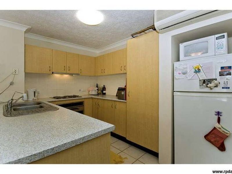 1/3-5 Norman Street, Southport QLD 4215