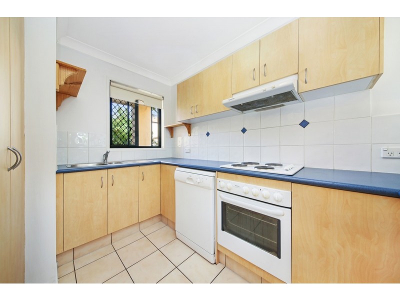 8/119 Pohlman Street, Southport QLD 4215