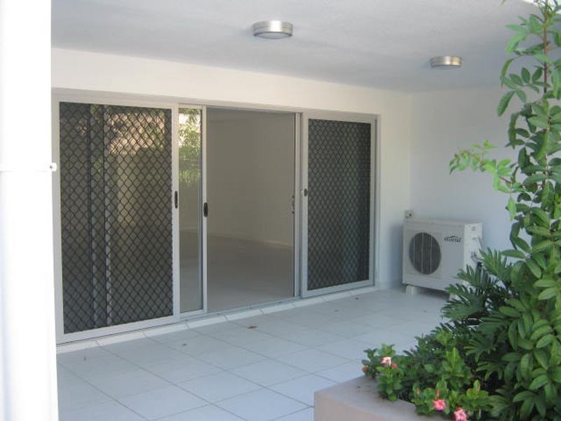 2/161 Marine Parade, Southport QLD 4215