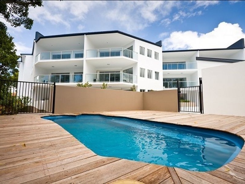 2/161 Marine Parade, Southport QLD 4215