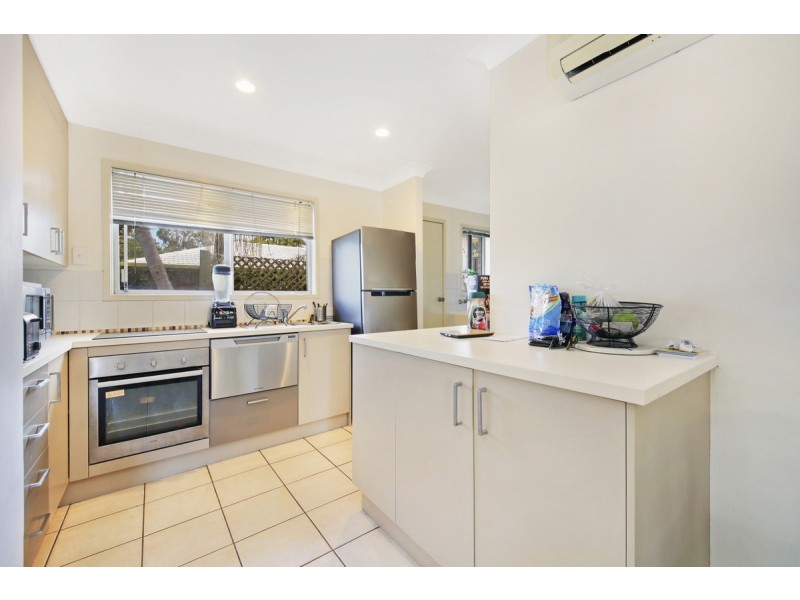 2/4 Ellen Street, Southport QLD 4215