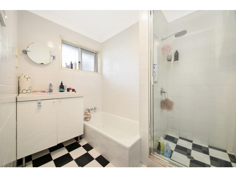 2/4 Ellen Street, Southport QLD 4215