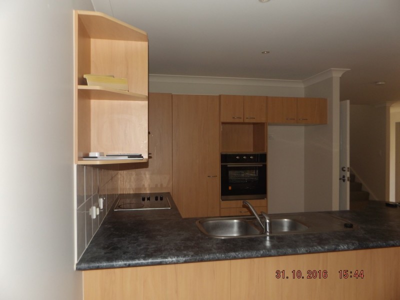 4/122 Pohlman Street, Southport QLD 4215