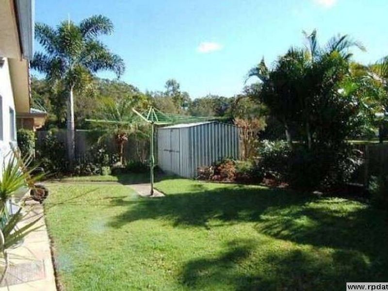 121 Kindra Ave, Southport QLD 4215