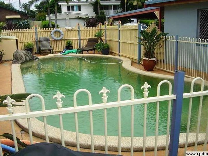 121 Kindra Ave, Southport QLD 4215