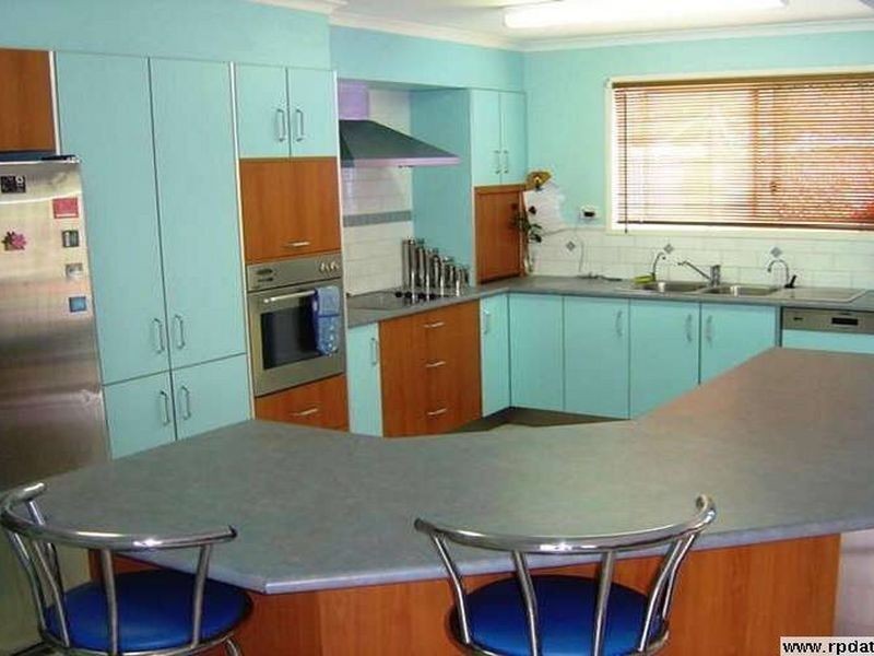 121 Kindra Ave, Southport QLD 4215