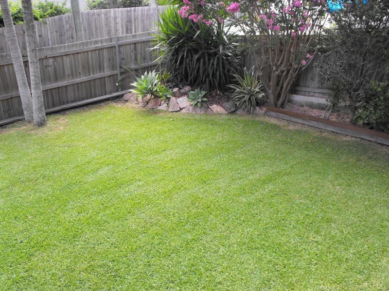 12 Nesbit Street, Southport QLD 4215