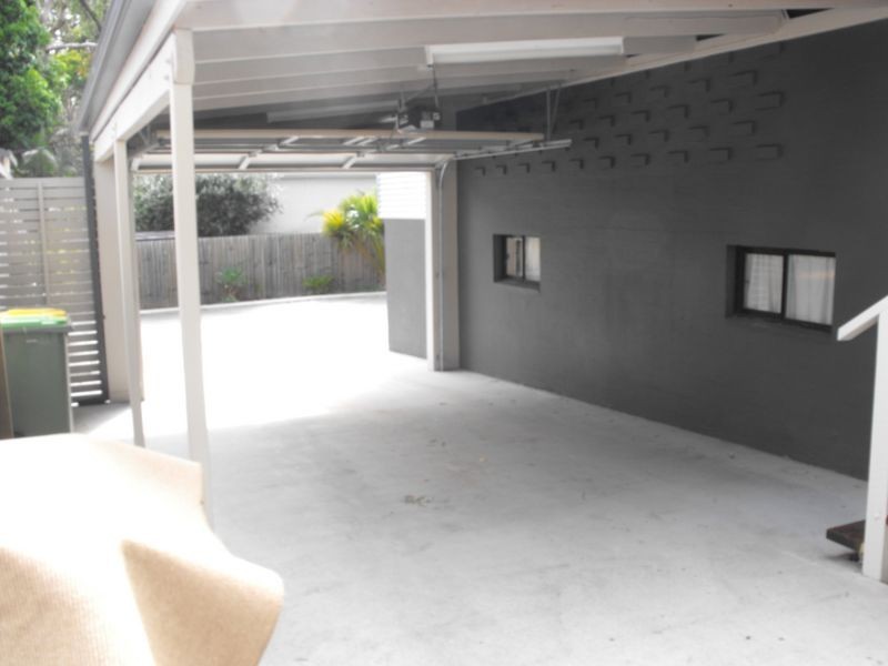 12 Nesbit Street, Southport QLD 4215