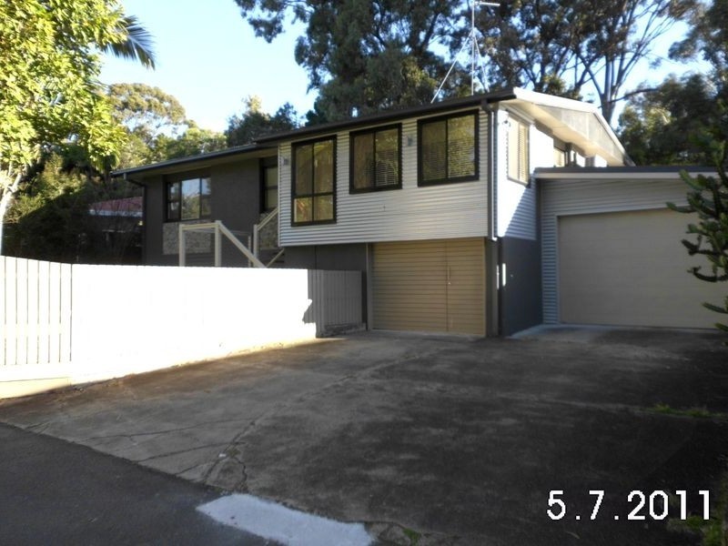 12 Nesbit Street, Southport QLD 4215