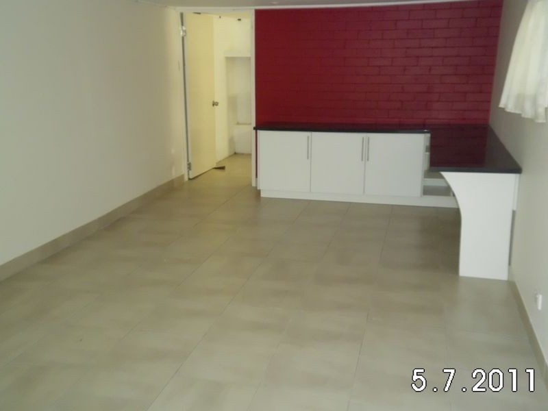 12 Nesbit Street, Southport QLD 4215