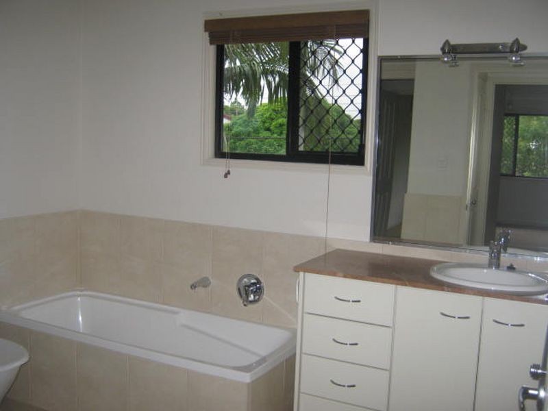 165 Turpin Road, Labrador QLD 4215