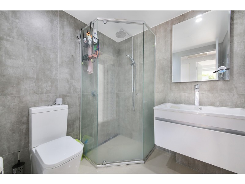 201/26-28 Gray Street, Southport QLD 4215