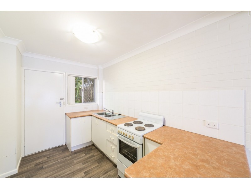 2/5 North Street, Southport QLD 4215