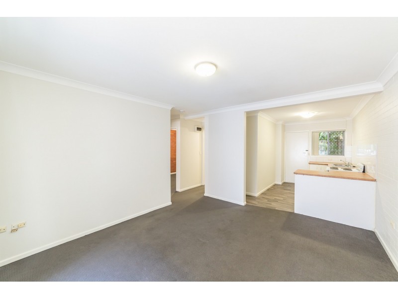 2/5 North Street, Southport QLD 4215