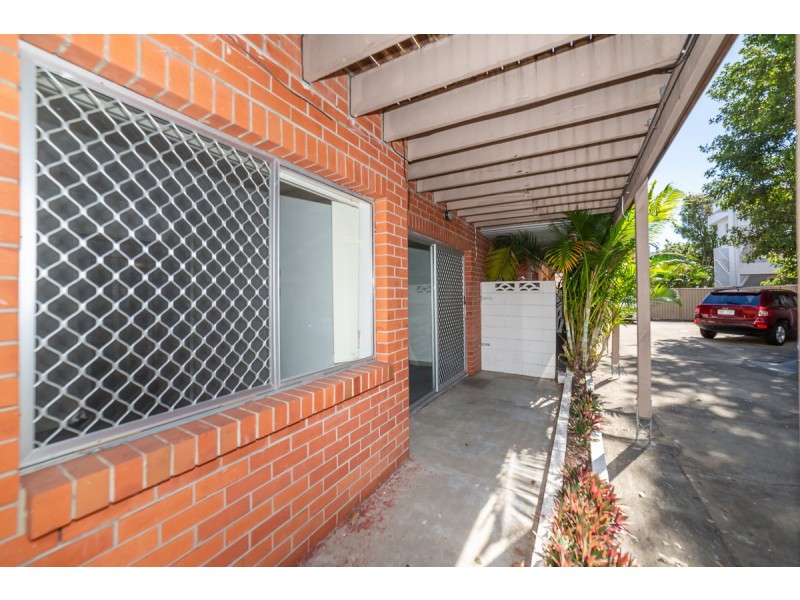 2/5 North Street, Southport QLD 4215