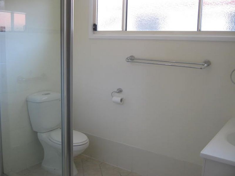 37 Brolga Avenue, Southport QLD 4215