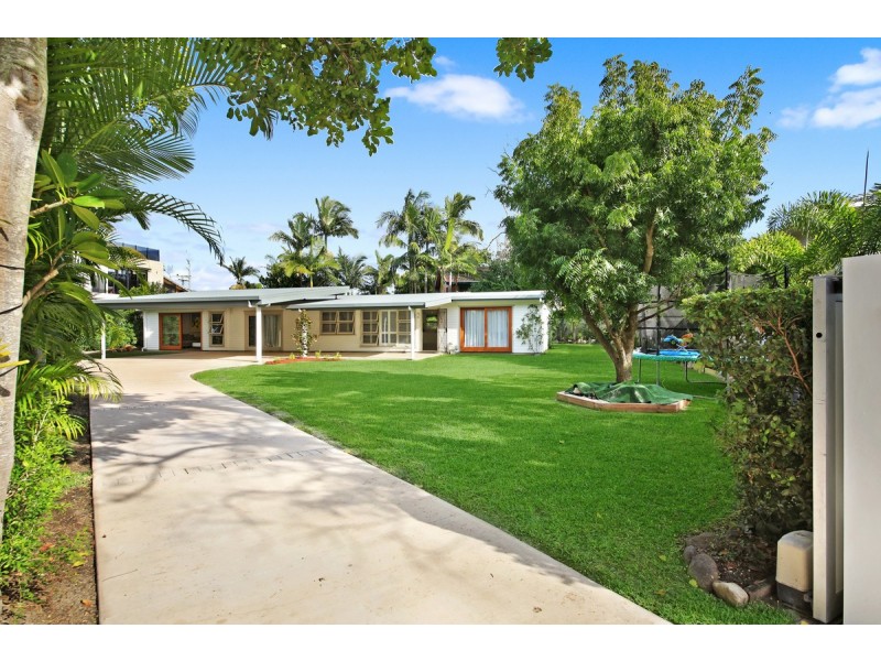 14 Kapala Street, Southport QLD 4215