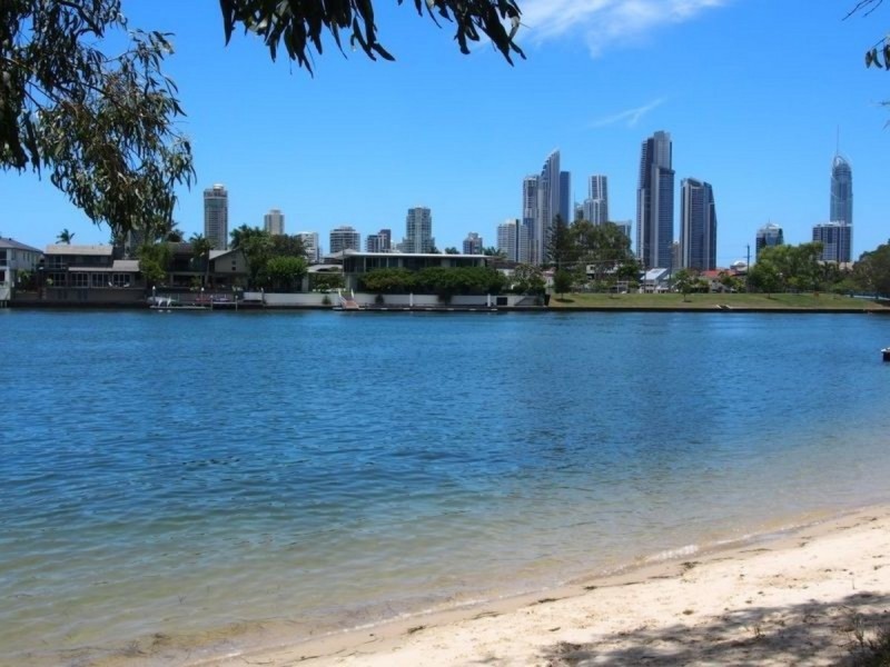 14 Kapala Street, Southport QLD 4215