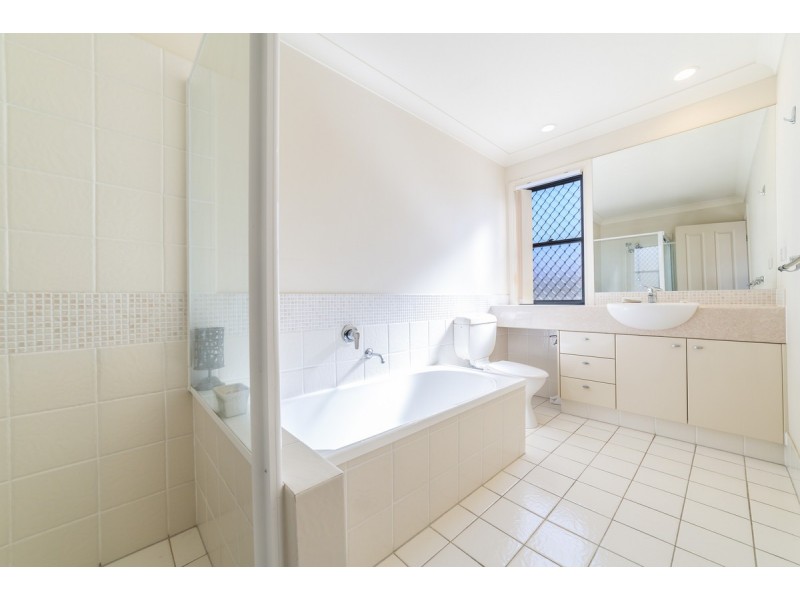 16/267 Ashmore Road, Benowa QLD 4217