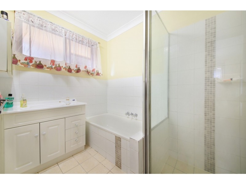 57 Mitchell Avenue, Molendinar QLD 4214