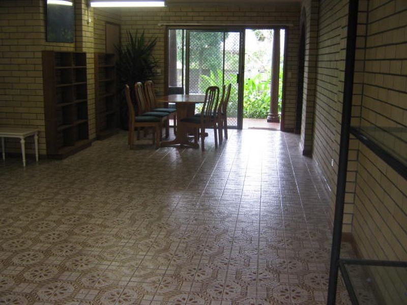 56B Pohlman, Southport QLD 4215