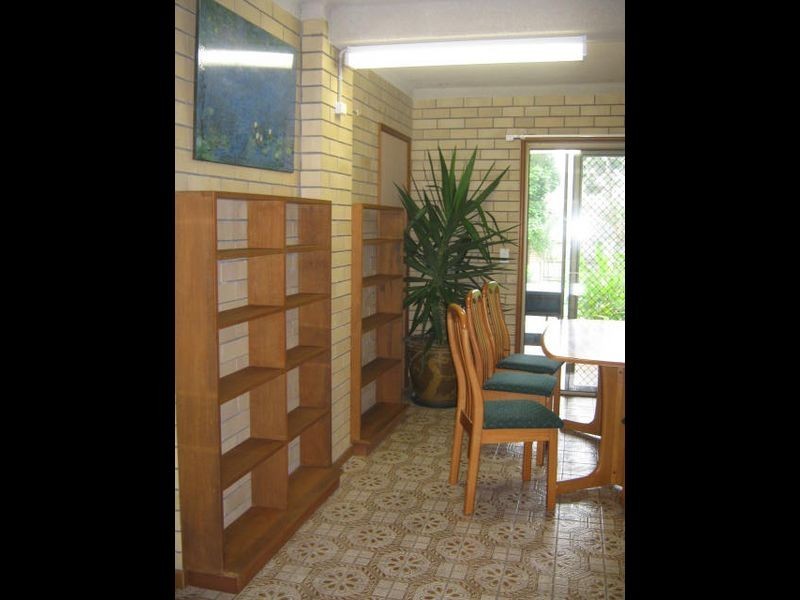 56B Pohlman, Southport QLD 4215